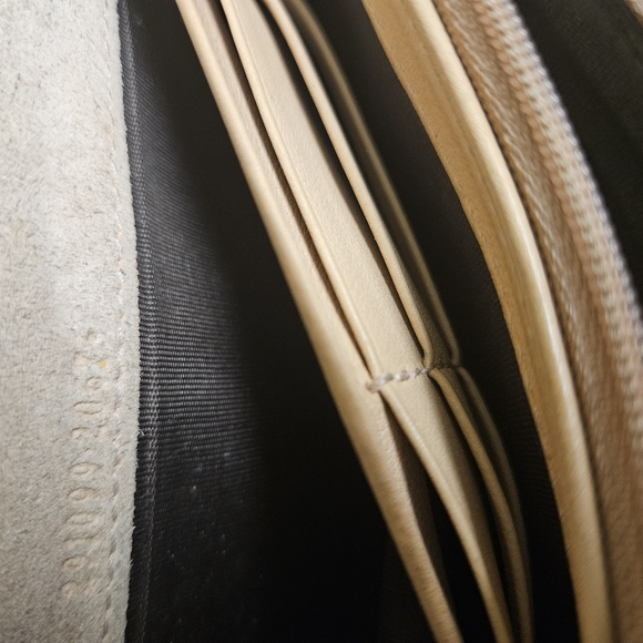 Gucci Wallet - Picture 9 of 9